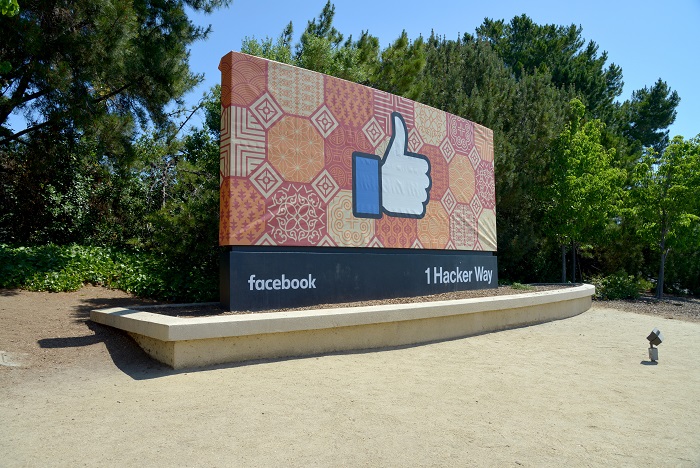 Silicon Valley, a facebook sign