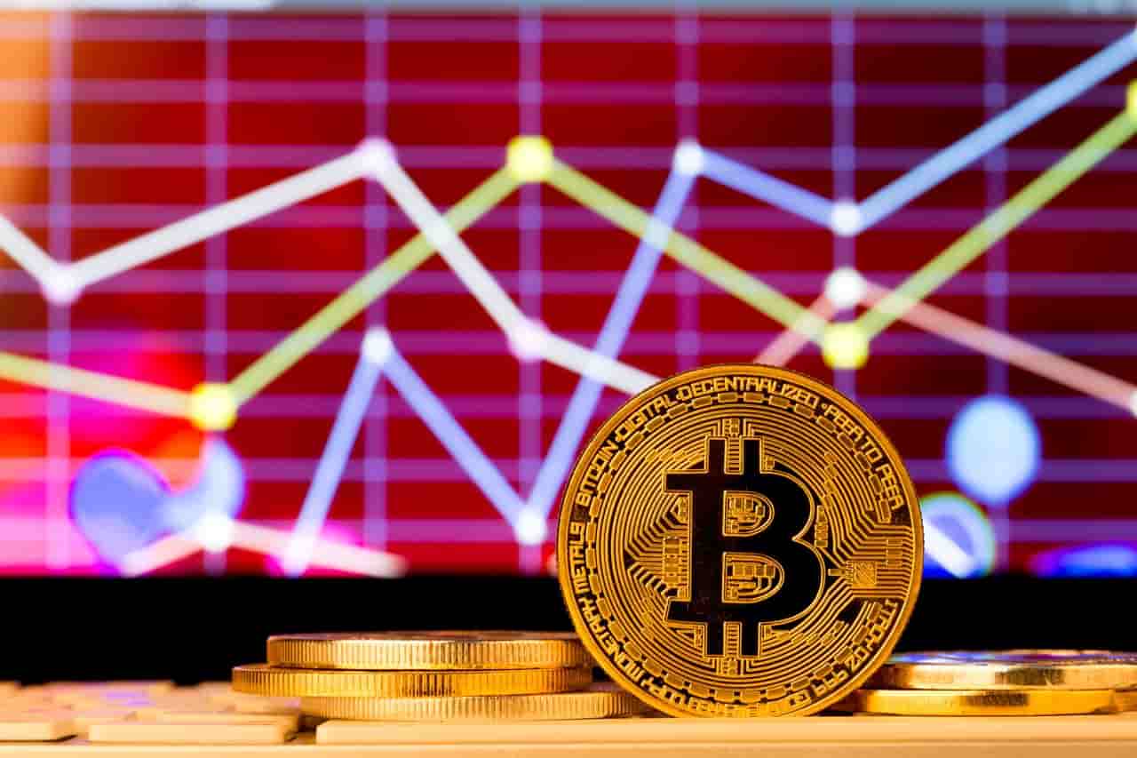 Bitcoin Investor Sentiment Remains Steady As BTC Stalls At $16,000