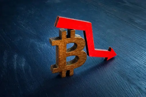 From Bullish To Bearish, Bitcoin Plunges More Than 6% Amid Matrixport’s Contradictory Reports