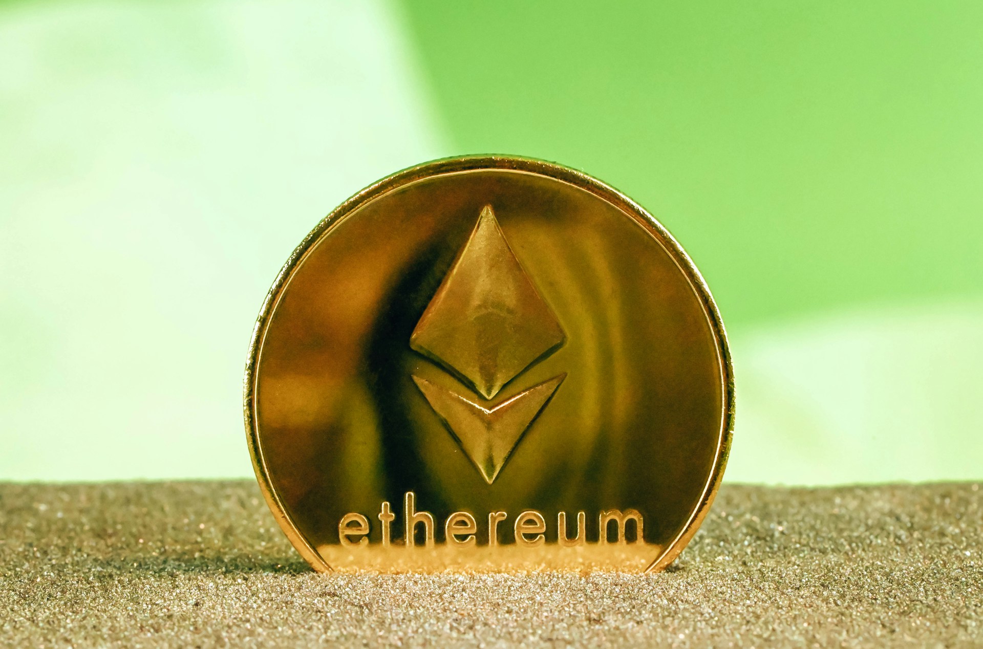 Ethereum Positioned For A ‘Major Move Upward’ In 2025, Analyst Forecasts