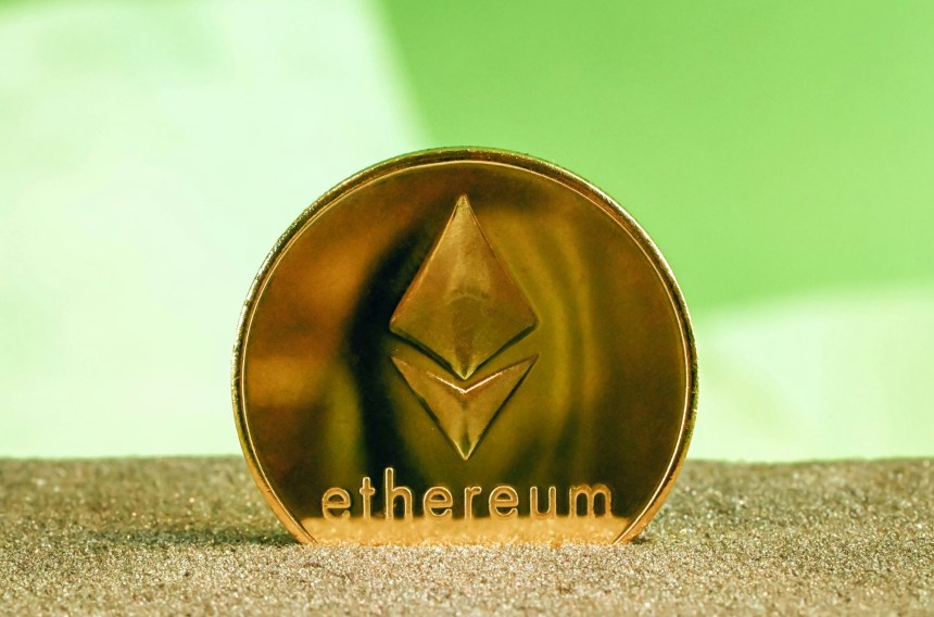 Ethereum koers herstelt na FOMC schommeling – welke crypto nu kopen?