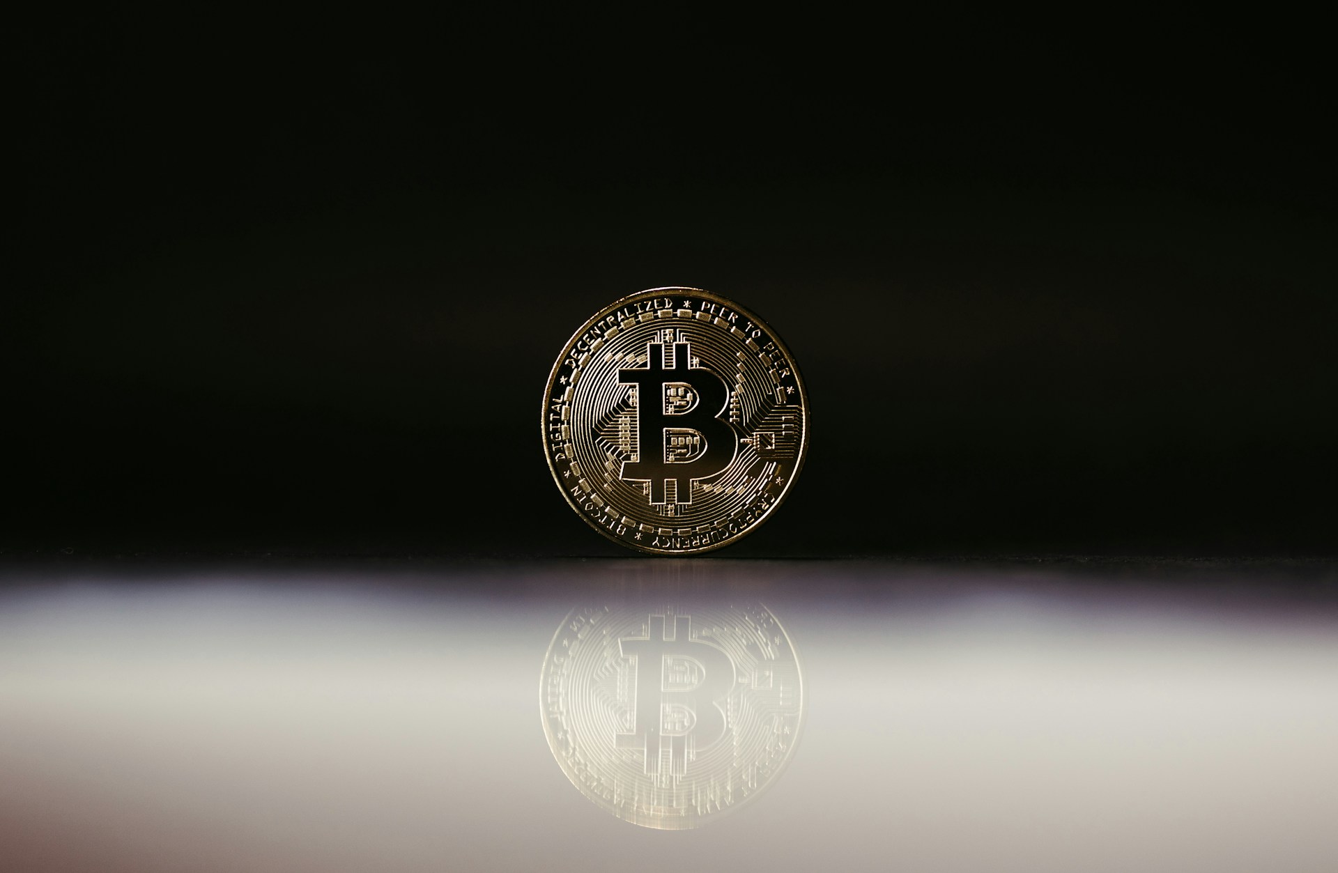 Bitcoin Fills CME Gap Between $78,000 and $80,000 –  Is A Reversal Around The Corner?