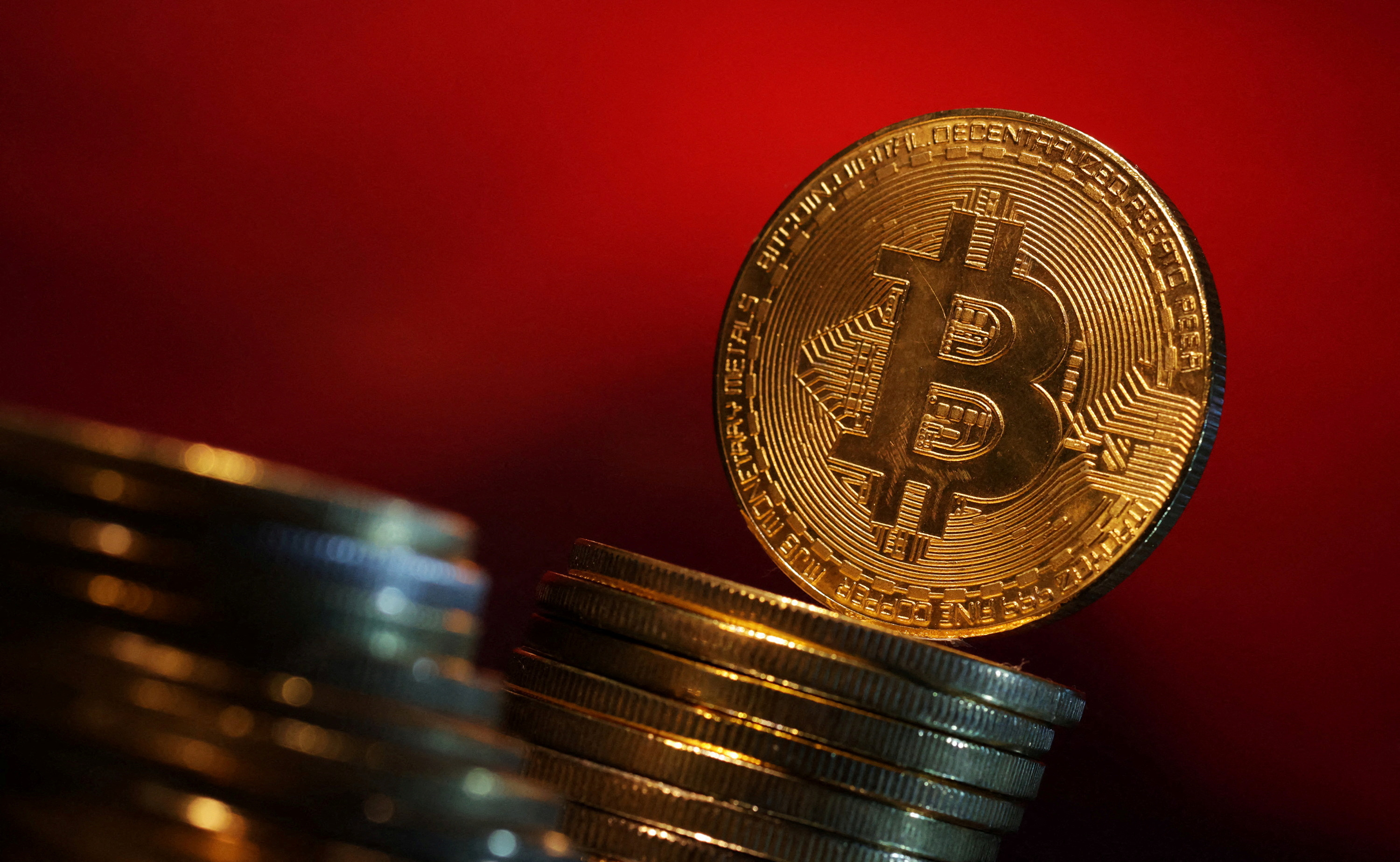 Bitcoin koers op kruispunt: houdt BTC $92k vast na 7% stijging of kan Bitcoin instorten?